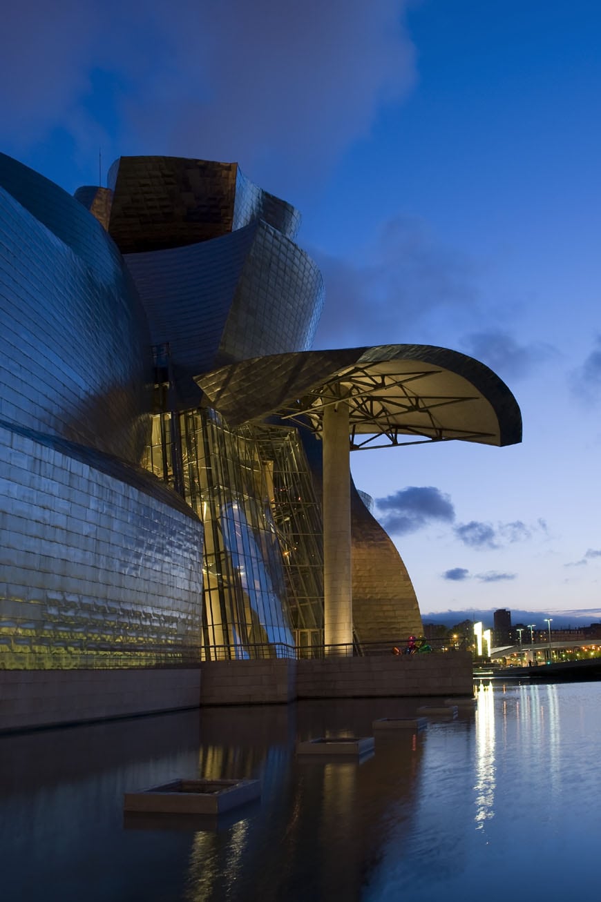 Guggenheim Bilbao Frank Gehry extérieur 11