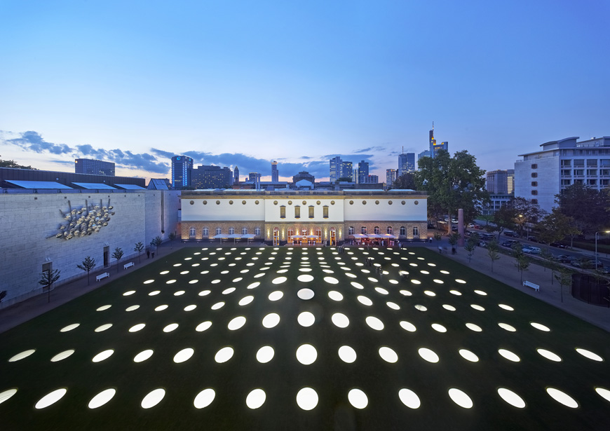 Staedel-Frankfurt-expansion-external-bird-eye-view-night