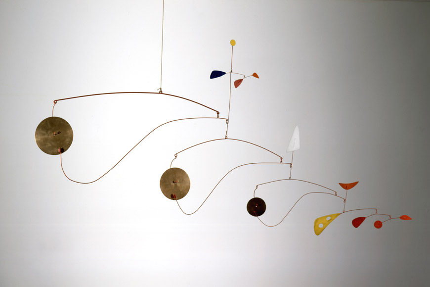 Tate-Modern-Calder-Triple-Gong-01