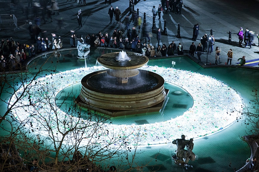 luzinterruptus-trafalgar square-01