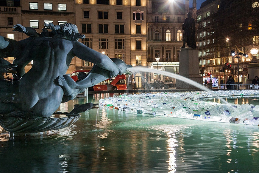 luzinterruptus-trafalgar square-04b