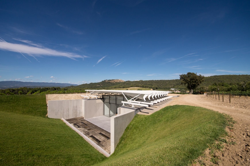 Il padiglione espositivo di Renzo Piano allo Chateau La Coste in Provenza Inexhibit