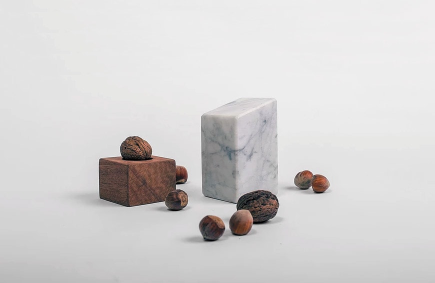 Soldatino schiaccianoci in marmo di Carrara Manufatto in.di design index