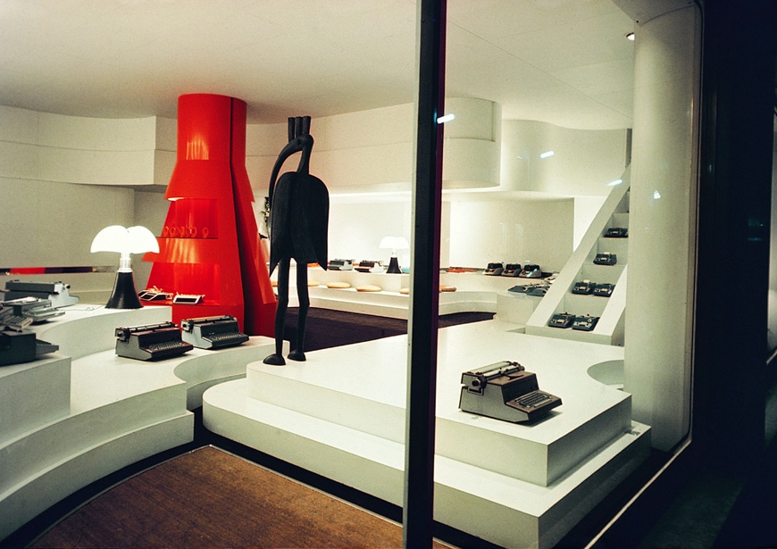 Vitra-Design-Museum--Gae Aulenti-Olivetti-Paris