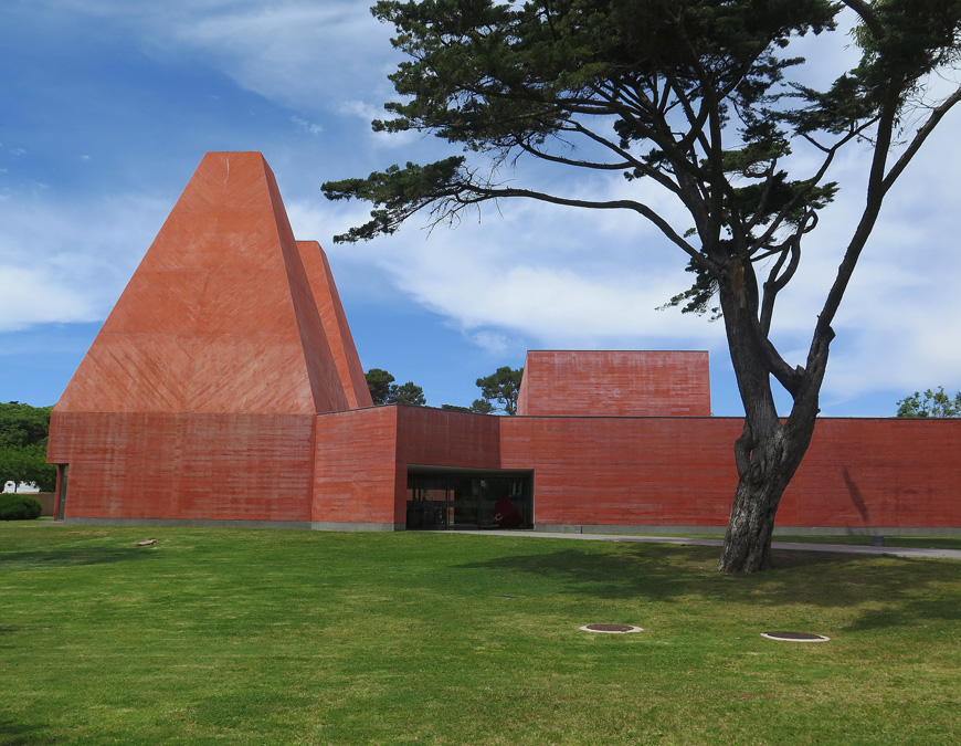 Casa-Paula-Rego-Photo-Andy-Maguire-Flickr