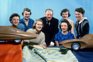 12-cover-Vitra-Design-Museum-Women-In-Design-Damsels-of-Design