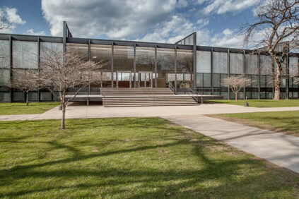 S.R. Crown Hall, IIT Campus, Chicago – Mies van der Rohe