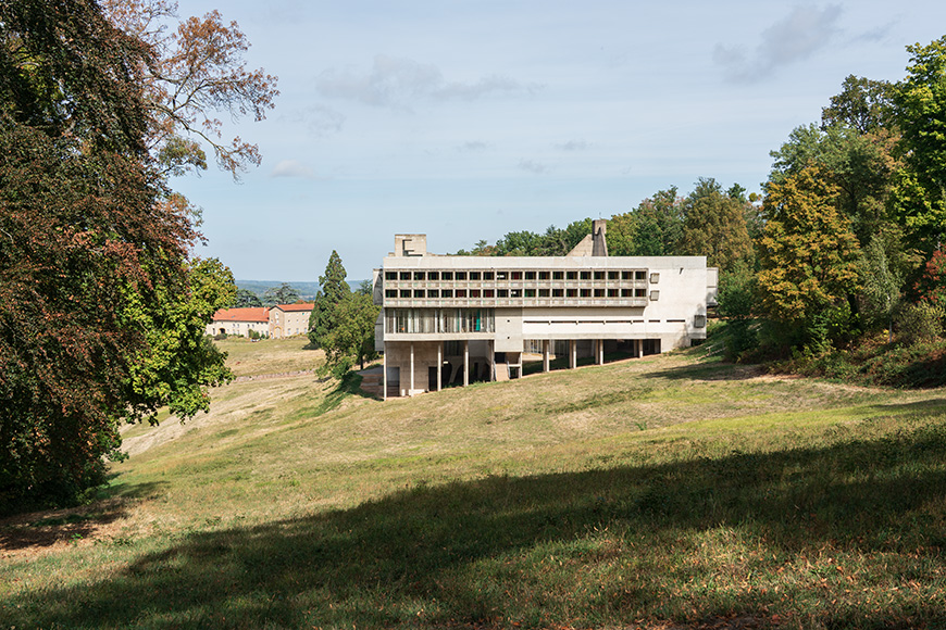 Sainte Marie de La Tourette Convent by Le Corbusier, Bianchini, exterior 01