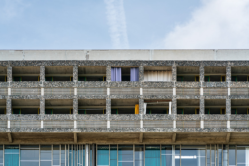 Sainte Marie de La Tourette Convent by Le Corbusier, Bianchini, exterior 02