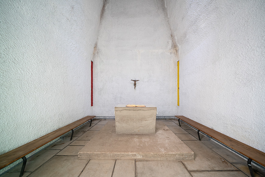 Sainte Marie de La Tourette Convent by Le Corbusier, chapel, interior 08 Bianchini