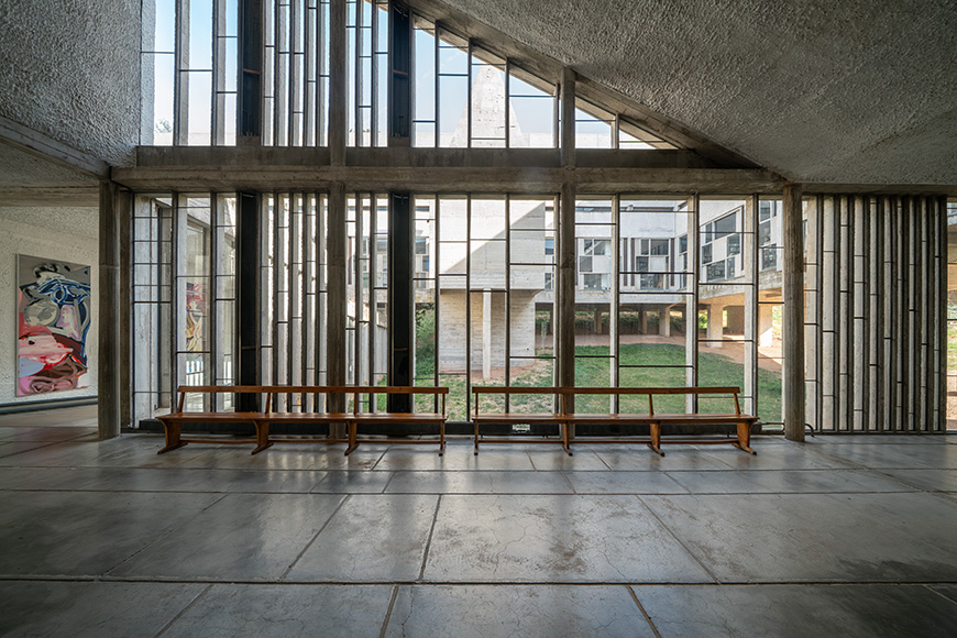 Sainte Marie de La Tourette Convent by Le Corbusier, interior 07 Bianchini