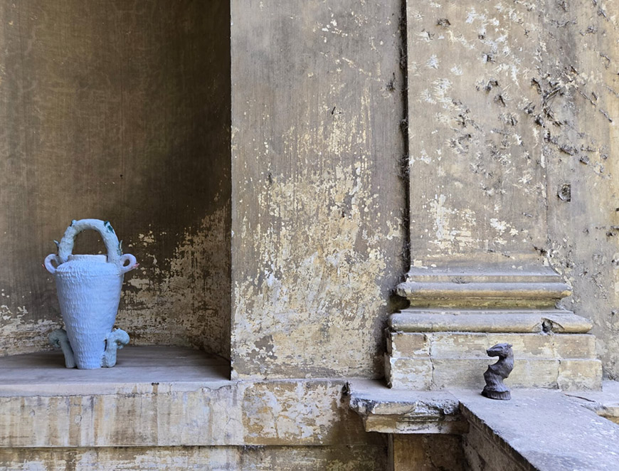 Elizabeth Lewis_THORNY VASE